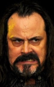 фото Глен Бентон