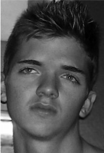 фото Брэдли Кларк