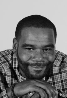 фото Михей Джонс