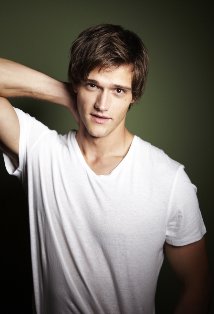 фото Хартли Сойер