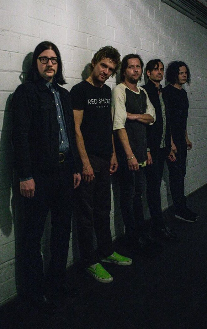 фото The Raconteurs