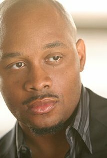 фото Лоуренс Томас