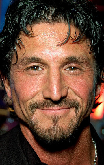 фото Томми Ганн