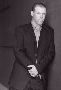 фото Томми Перна