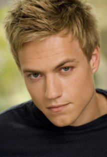 фото Dustin McKamie