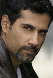 фото Луис Ангиано