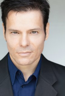 фото Оливер Финн