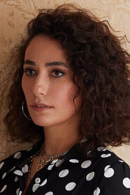 фото Эсра Русан