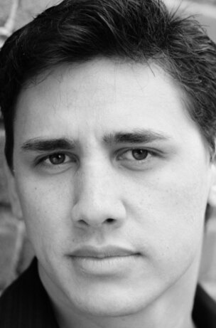 фото Кенн Арола