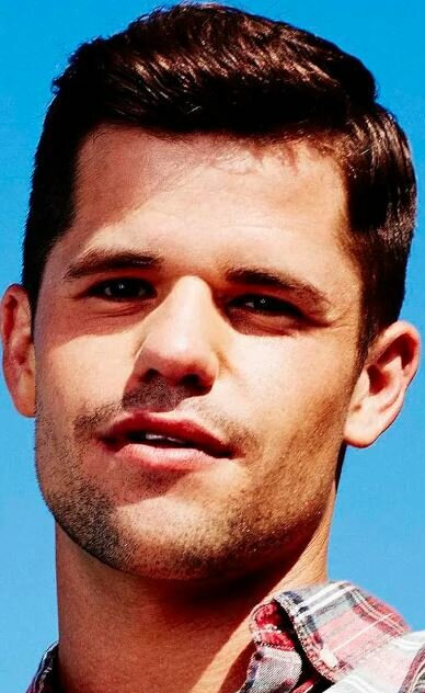 фото Чарли Карвер