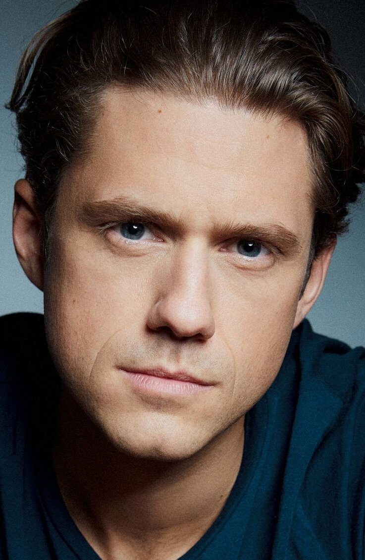 фото Аарон Твейт