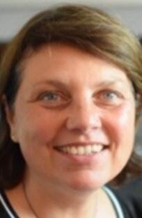 фото Мона Брауэр