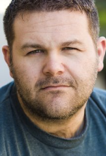 фото Уэс Янг