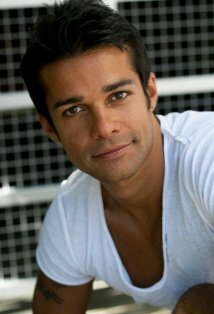 фото Джунад Кхан