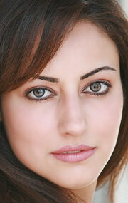 фото Лили Азвар