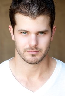 фото Майлз Чамли