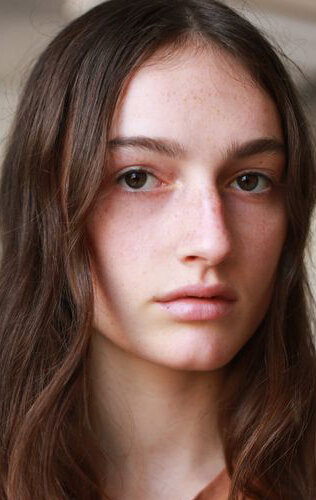 фото Зельда Адамс