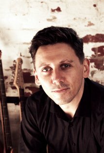 фото Джулиан Лэнгдон