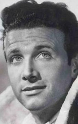 фото Холл Бартлетт