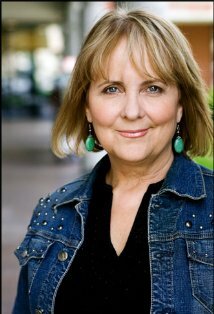 фото Ширли Хьюз