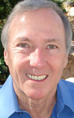 фото Джозеф Уэмбо