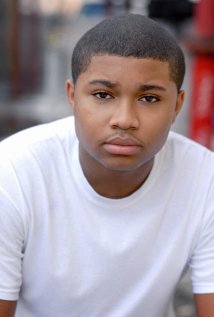 фото Izayah Thorb