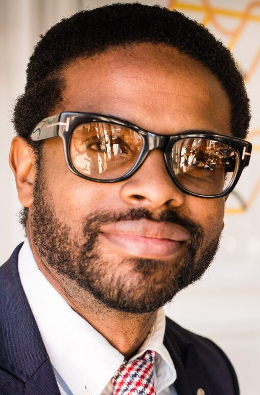 фото Эдриан Янг