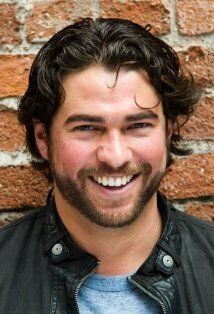 фото Lee Perez-Gonzalez