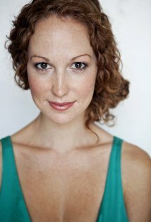 фото Клер Левин