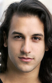 фото Дениз Акдениз