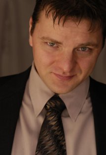 фото Аарон Лайонс