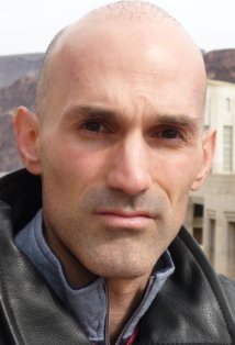 фото Карл Лентини