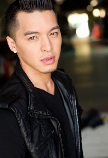 фото Карлин Джеймс