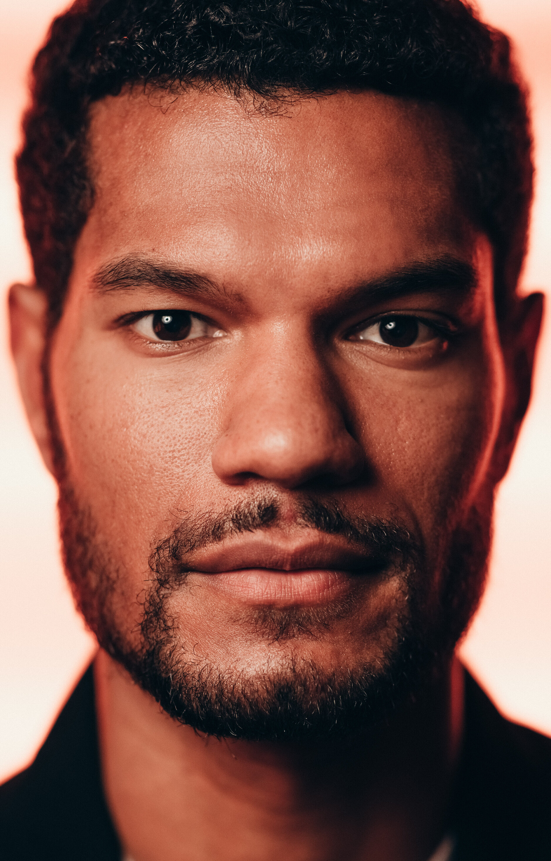 фото Салливан Джонс