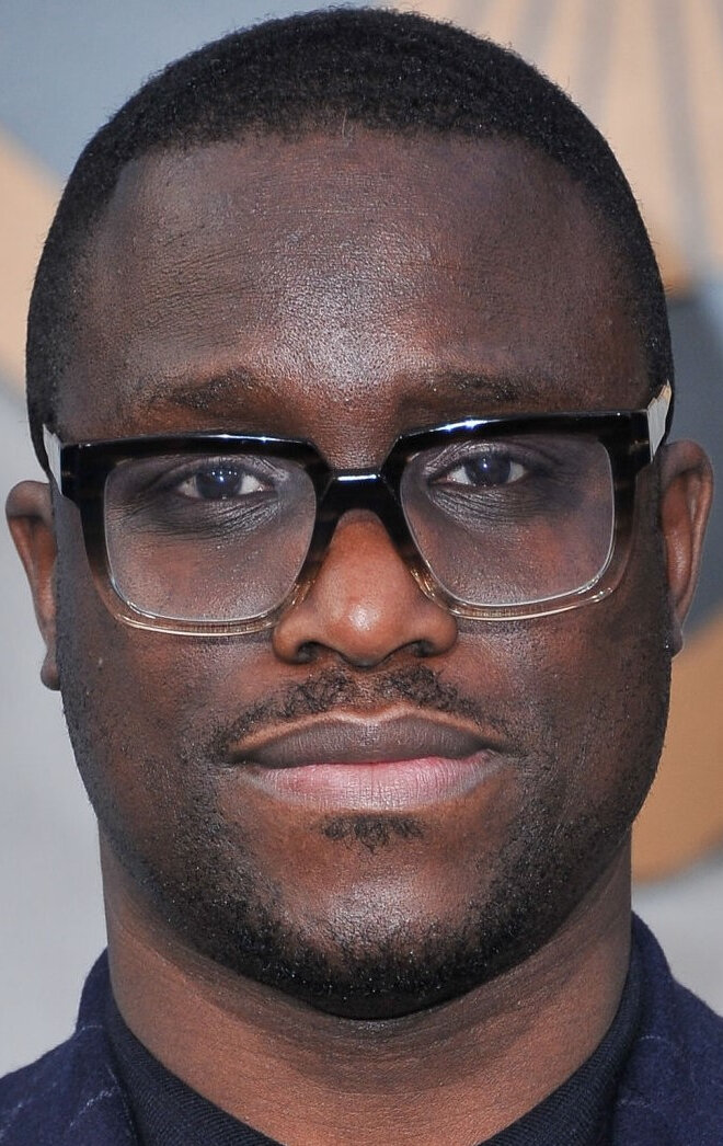 фото Феми Огунс