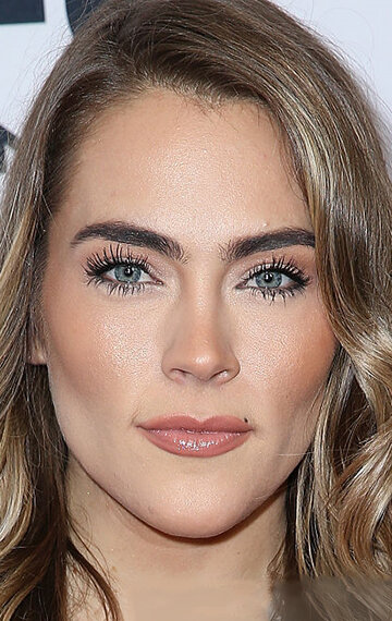 фото Надин Крокер