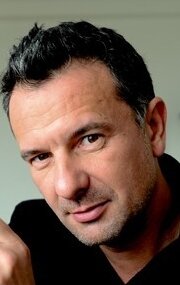 фото Стефан Бассет