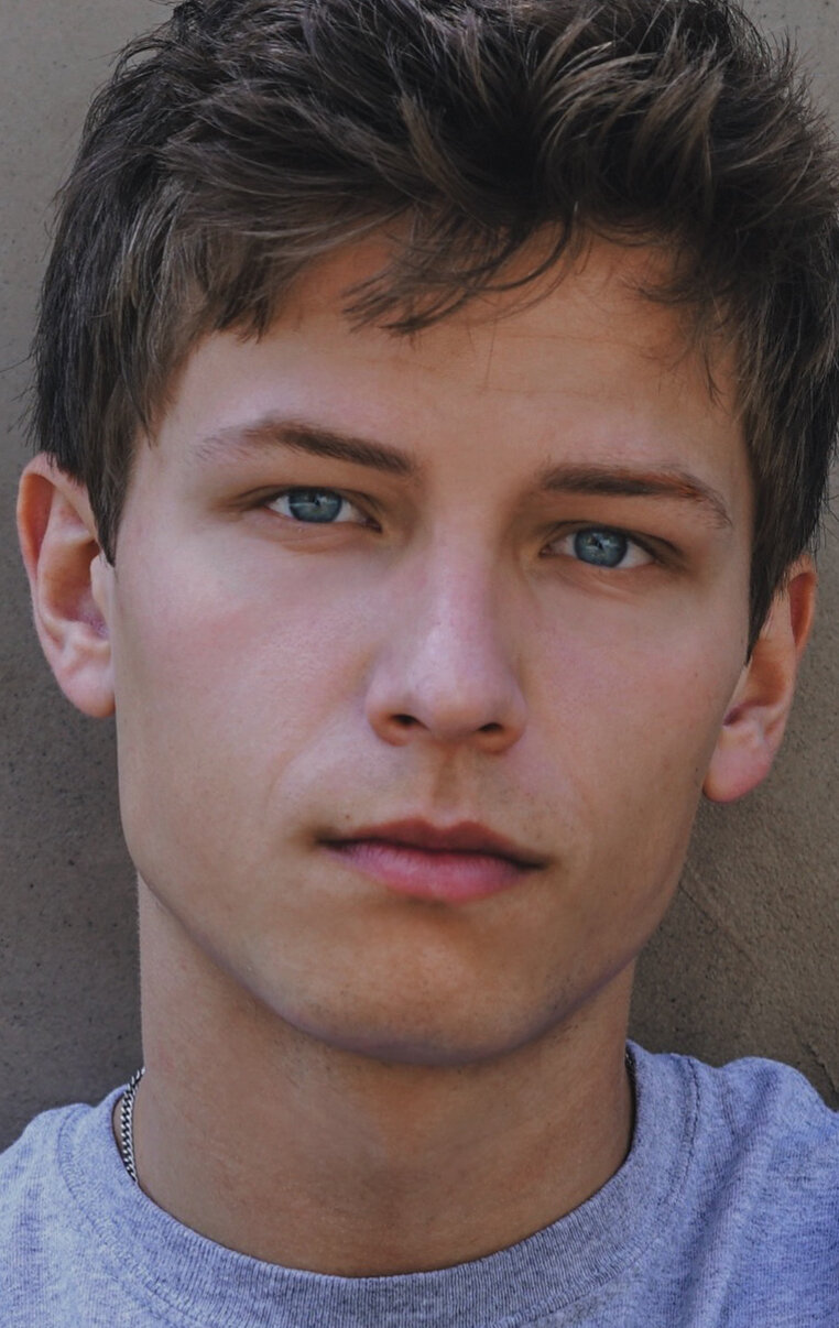 фото Брэндон Батлер