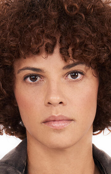 фото Таттиона Джонс