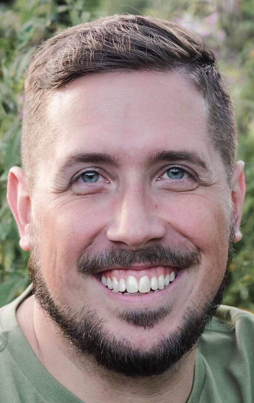 фото Адам Десотелс