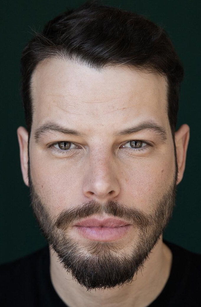 фото Антониу Камелиер