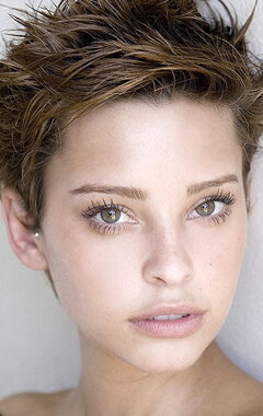 фото Кортни Дейвис