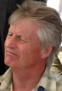 фото Гарет Джонс