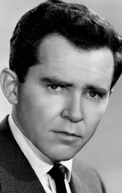 фото Джеймс Бродерик