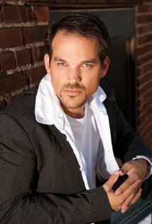 фото Камерон Хайнс