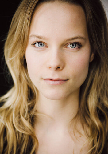 фото Нике Мартенс