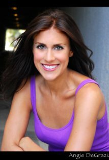 фото Энджи ДеГрация