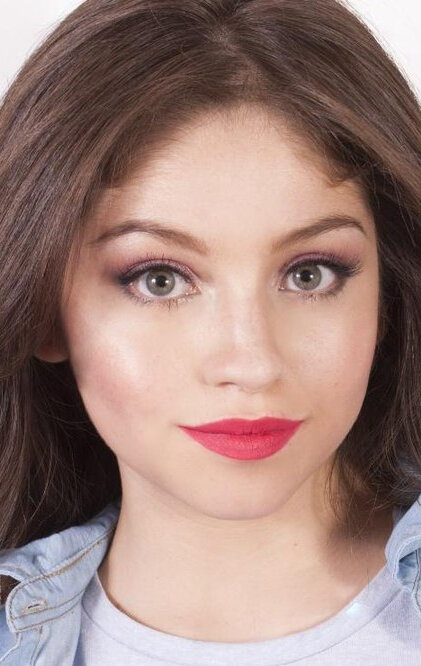 фото Кароль Севилья