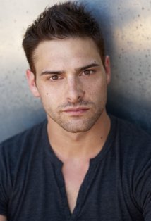 фото Николас Ганн