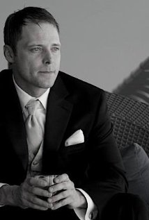 фото Tim Planagan